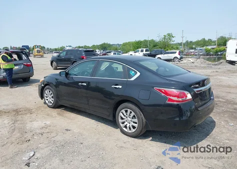 2015 Nissan Altima 2.5 S из США, поврежденный, VIN 1N4AL3AP8FC262712